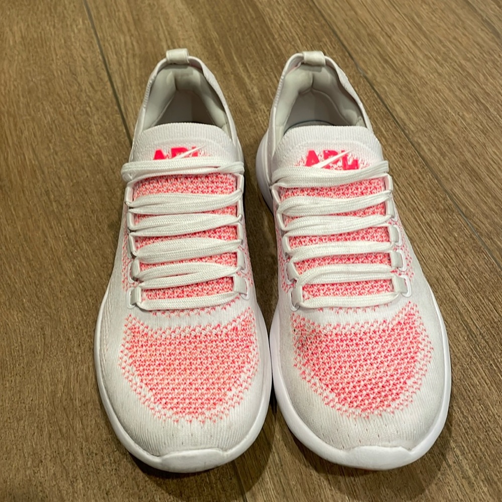 Women's TechLoom Breeze in White/Neon Peach, Size 6.5